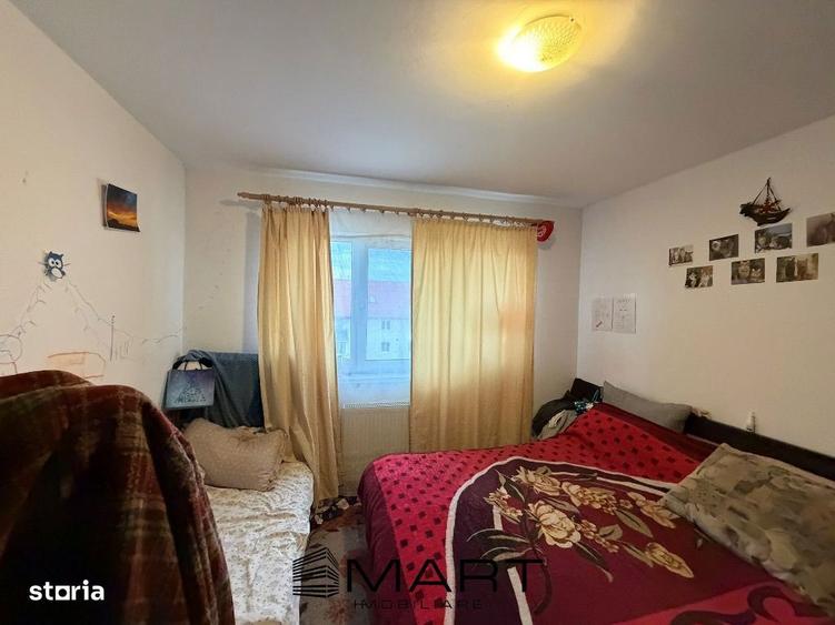 Apartament cu 3 camere decomandat, mobilat în Vasile Aaron