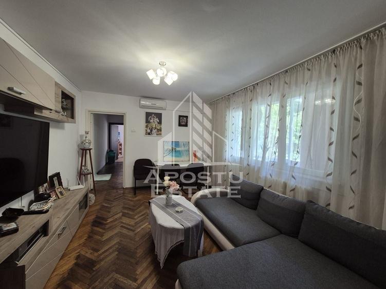 Apartament cu 3 camere semidecomandat, mobilat în Circumvalațiunii