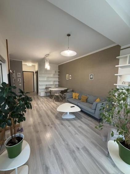 Apartament cu 3 camere în Crângași