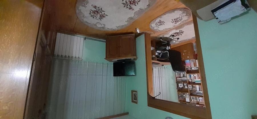Apartament cu 3 camere decomandat în Burdujeni