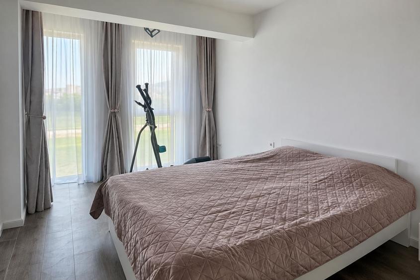 Apartament cu 2 camere semidecomandat, mobilat în Florești
