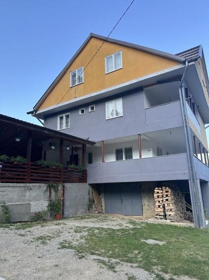Casă cu 2 camere în Bicaz