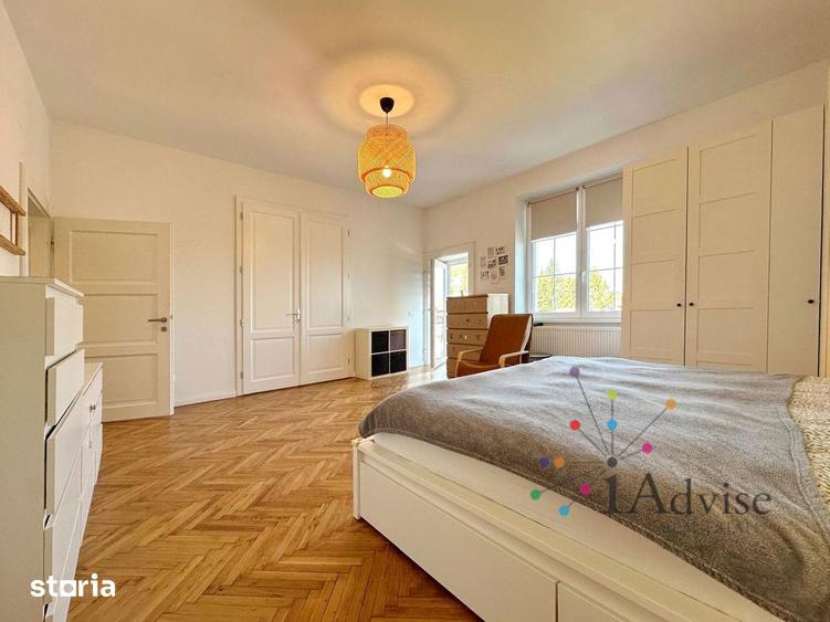 Apartament cu 3 camere, mobilat în Centrul Istoric
