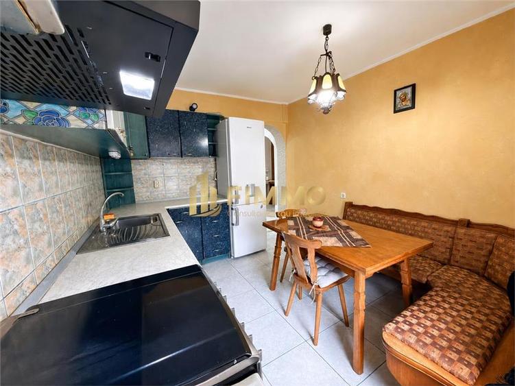 Apartament cu 3 camere semidecomandat, mobilat în George Enescu