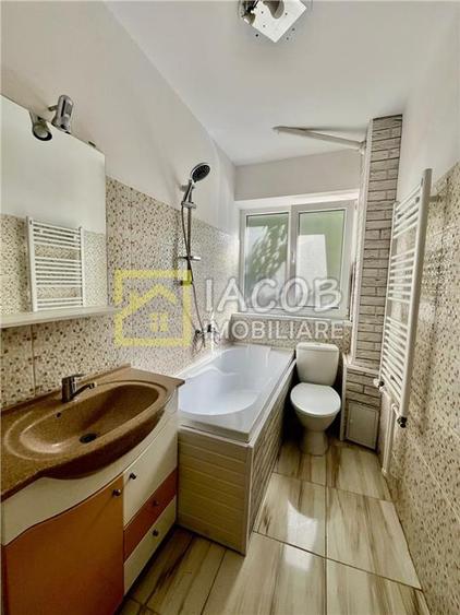 Apartament cu 2 camere decomandat în Central