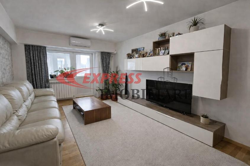 Apartament cu 3 camere decomandat în Dristor