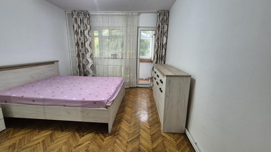 Apartament cu 3 camere decomandat în Țiglina 1