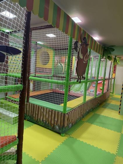 Spațiu comercial, de 250 mp, în Fundeni