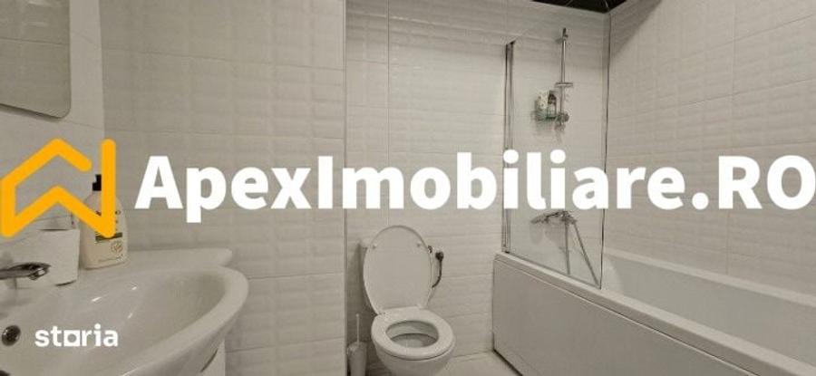 Apartament cu 3 camere semidecomandat în Dămăroaia