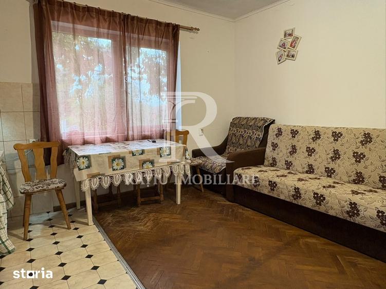 Casă cu 3 camere cu Teren 1606 Mp în Central
