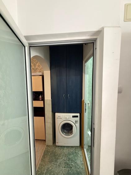 Apartament cu 2 camere semidecomandat în 13 Decembrie