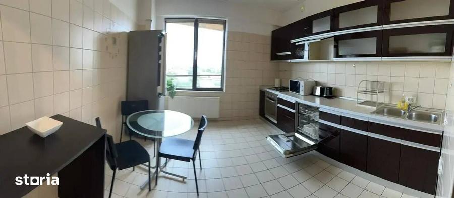 Apartament cu 4 camere în Tei