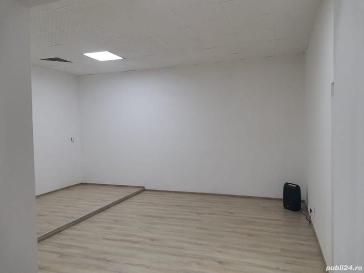 Spațiu comercial, de 260 mp, în Roman