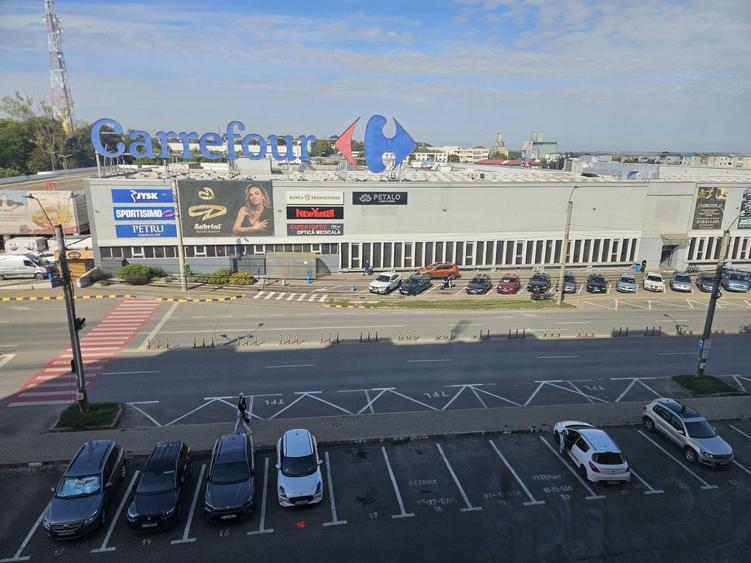 Garsonieră decomandată în Exterior Vest