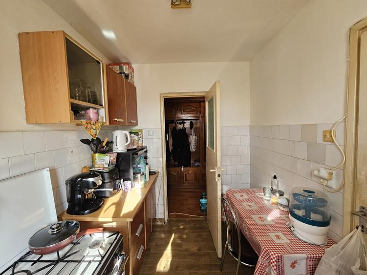 Apartament cu 4 camere decomandat, mobilat în Circumvalațiunii