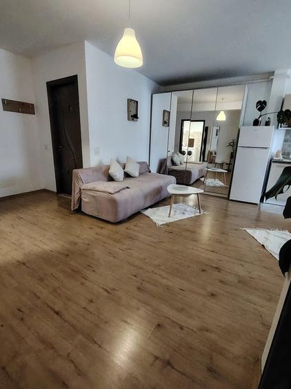 Apartament cu 2 camere semidecomandat în Florești
