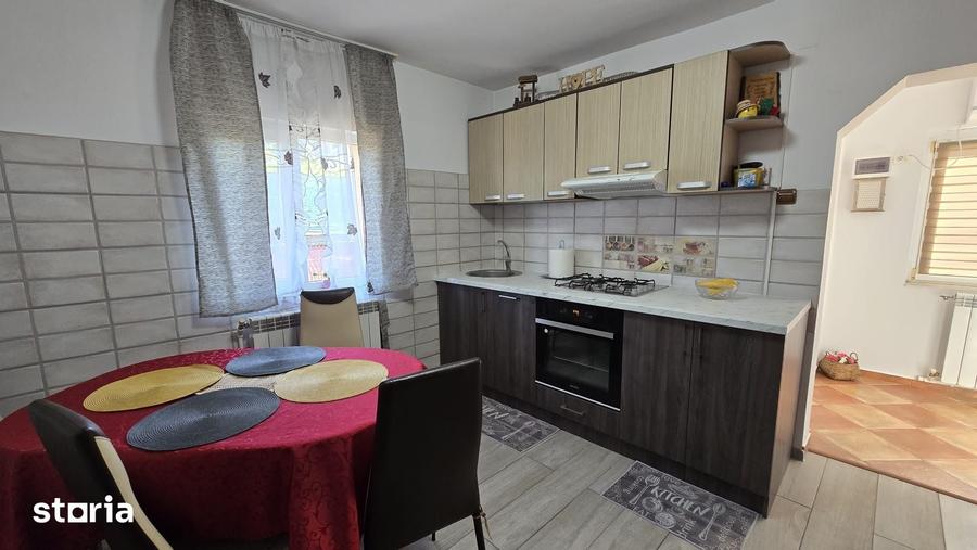 Casă cu 3 camere decomandat cu Teren 627 Mp în Limanu