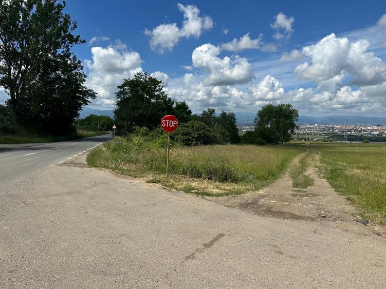 Teren agricol extravilan de 4400 mp, în Exterior Est