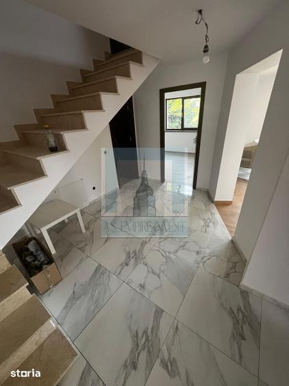 Casă cu 7 camere cu Teren 550 Mp în Bunloc