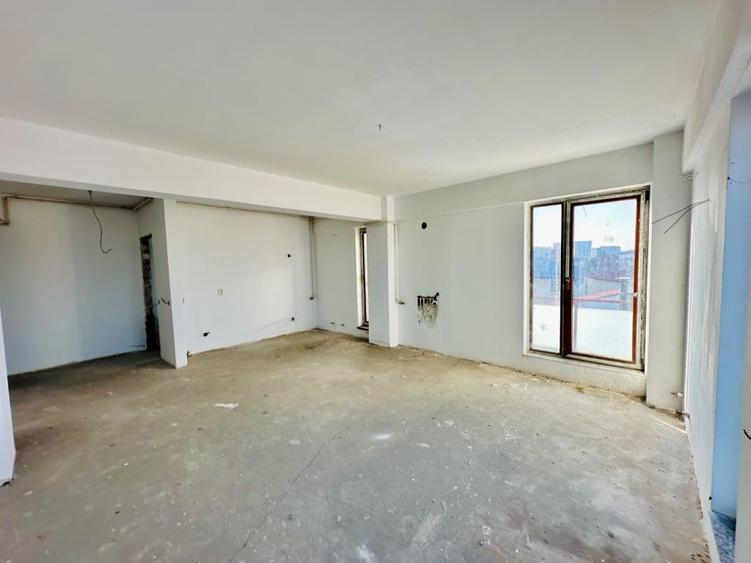 Apartament cu 2 camere decomandat în Aviației
