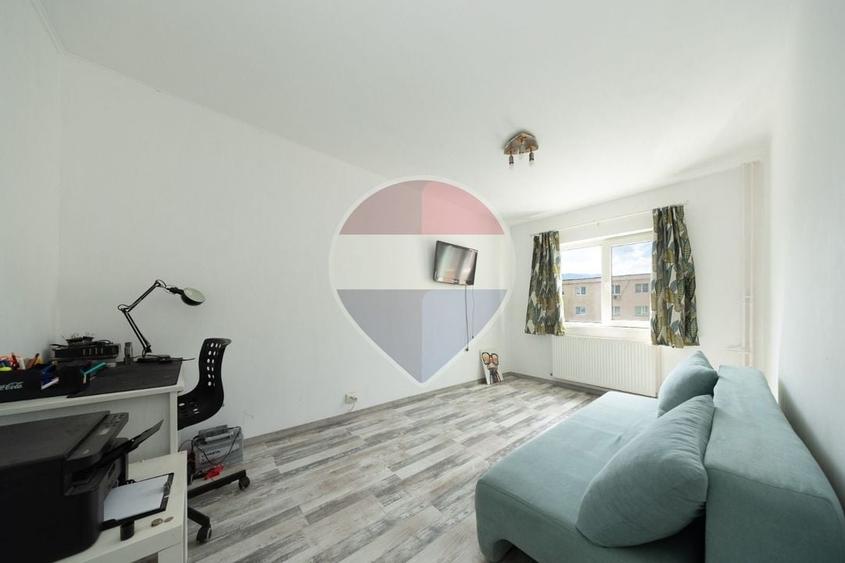 Apartament cu 2 camere decomandat în Astra