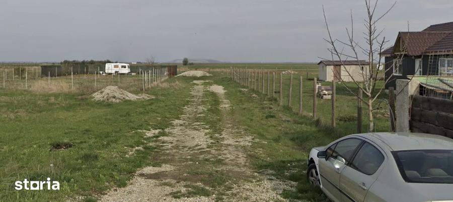 Teren de 465 mp, în Vidra