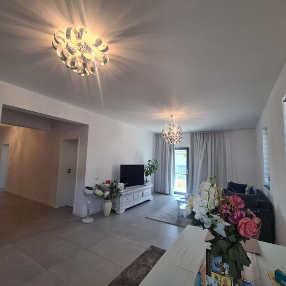 Casă individuală cu 4 camere cu Teren 530 Mp în Balotești