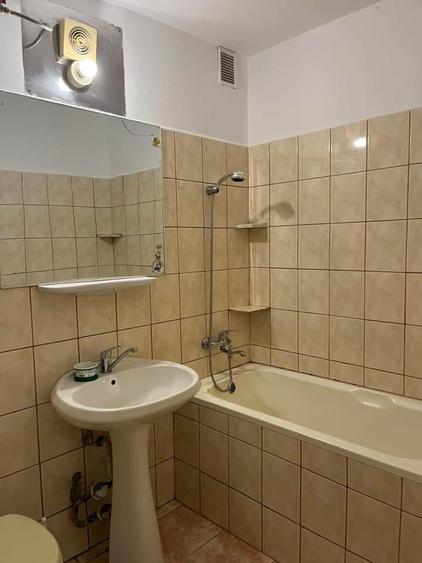 Garsonieră semidecomandată în Lunei