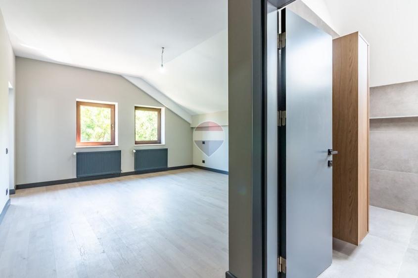 Casă individuală cu 4 camere cu Teren 563 Mp în Corbeanca