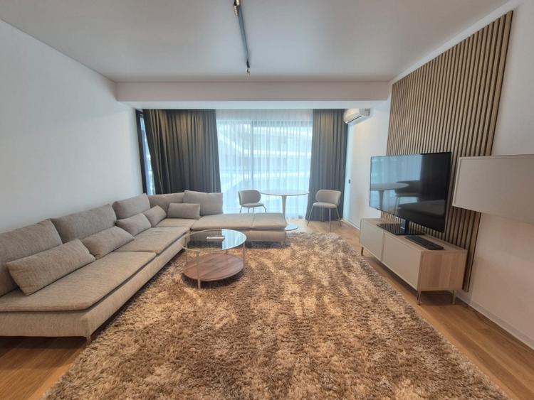 Apartament cu 2 camere decomandat, mobilat în Barbu Văcărescu
