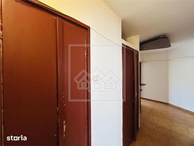 Apartament cu 2 camere decomandat în Terezian