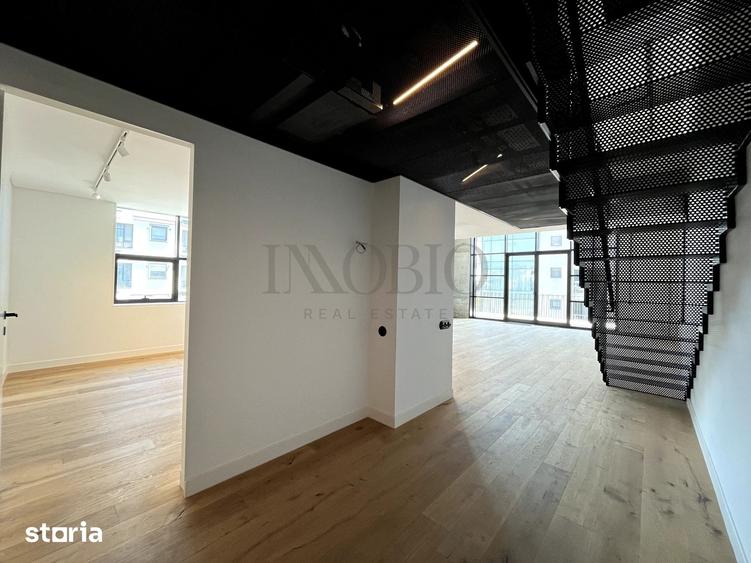 Apartament cu 4 camere în Pipera
