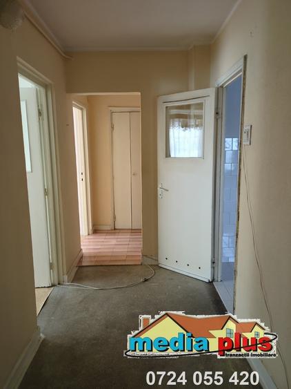 Apartament cu 3 camere decomandat în Micro 39