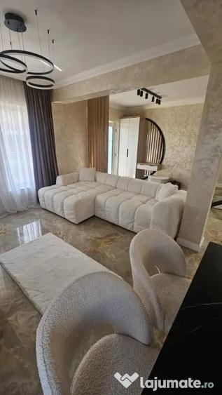Casă cu 4 camere cu Teren 300 Mp în Central