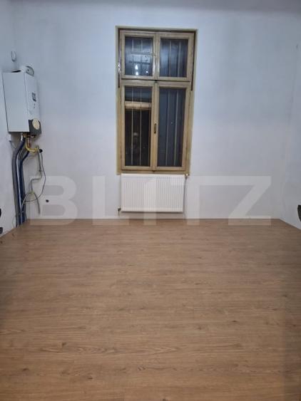 Spațiu comercial, de 100 mp, în Central