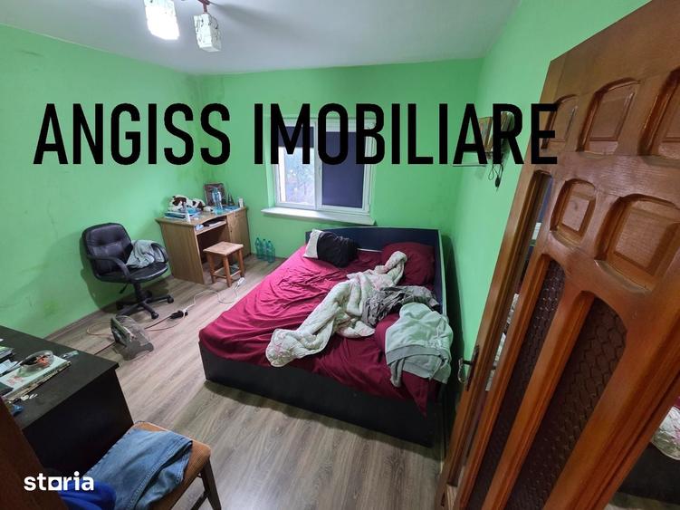 Apartament cu 2 camere decomandat în E3