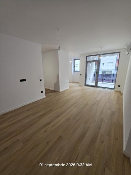 Apartament cu 2 camere decomandat în Torontalului