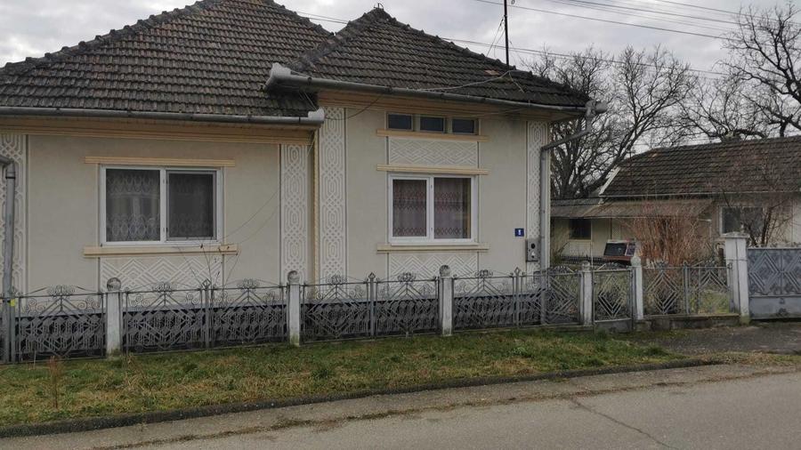 Casă cu 3 camere în Central