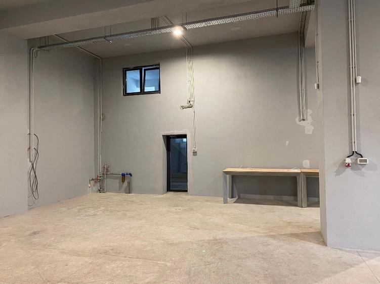 Spațiu industrial, de 970 mp, în Jilava