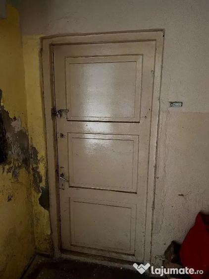 Apartament cu 2 camere semidecomandat în Băi