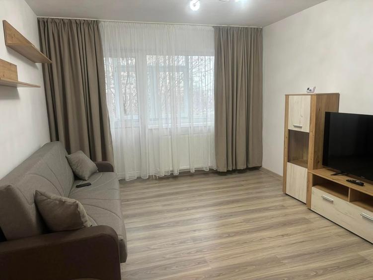 Apartament cu 2 camere decomandat, mobilat în Tomis II