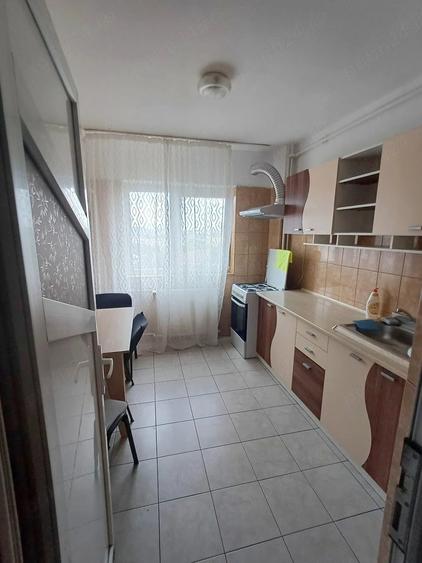 Apartament cu 2 camere semidecomandat în 13 Septembrie