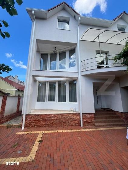 Casă cu 5 camere cu Teren 900 Mp în Ultracentral