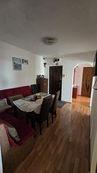 Apartament cu 2 camere decomandat în Exterior Vest