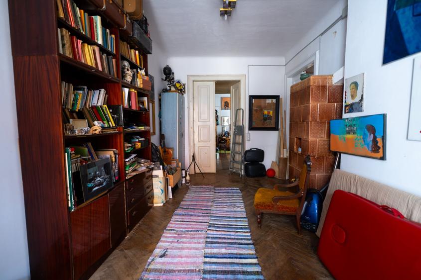 Apartament cu 3 camere decomandat în Central