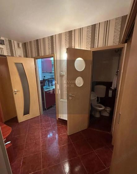 Apartament cu 4 camere decomandat în Titan