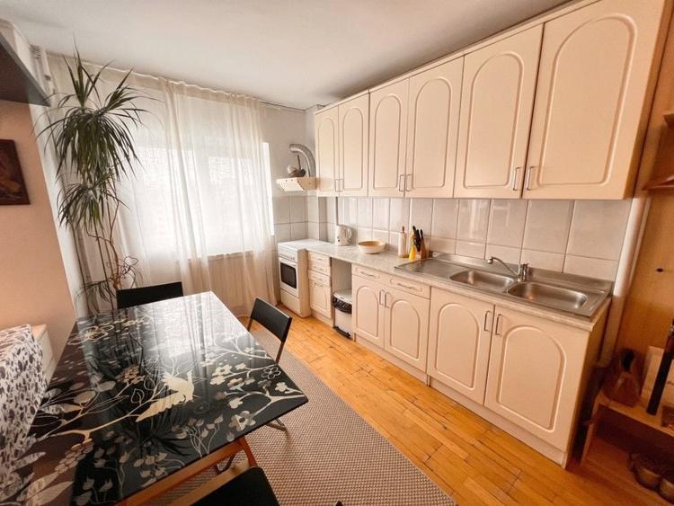 Apartament cu 2 camere semidecomandat, mobilat în Știrbei Vodă