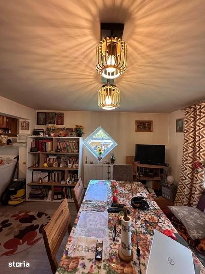 Casă cu 3 camere cu Teren 13000 Mp în Central