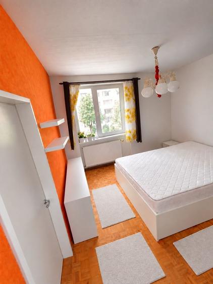 Apartament cu 2 camere decomandat în Central — fotografia 1