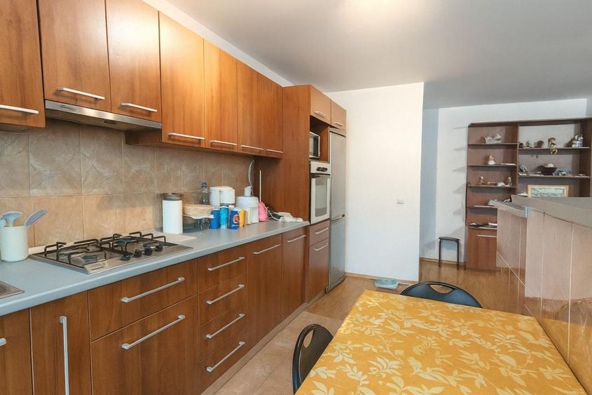 Apartament cu 2 camere semidecomandat în Valea Aurie